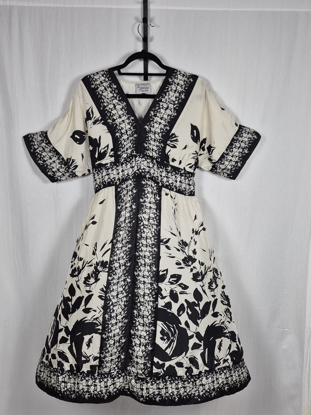 Vintage J. Richie Silver 100% Silk Floral Black & Ivory Midi Dress S